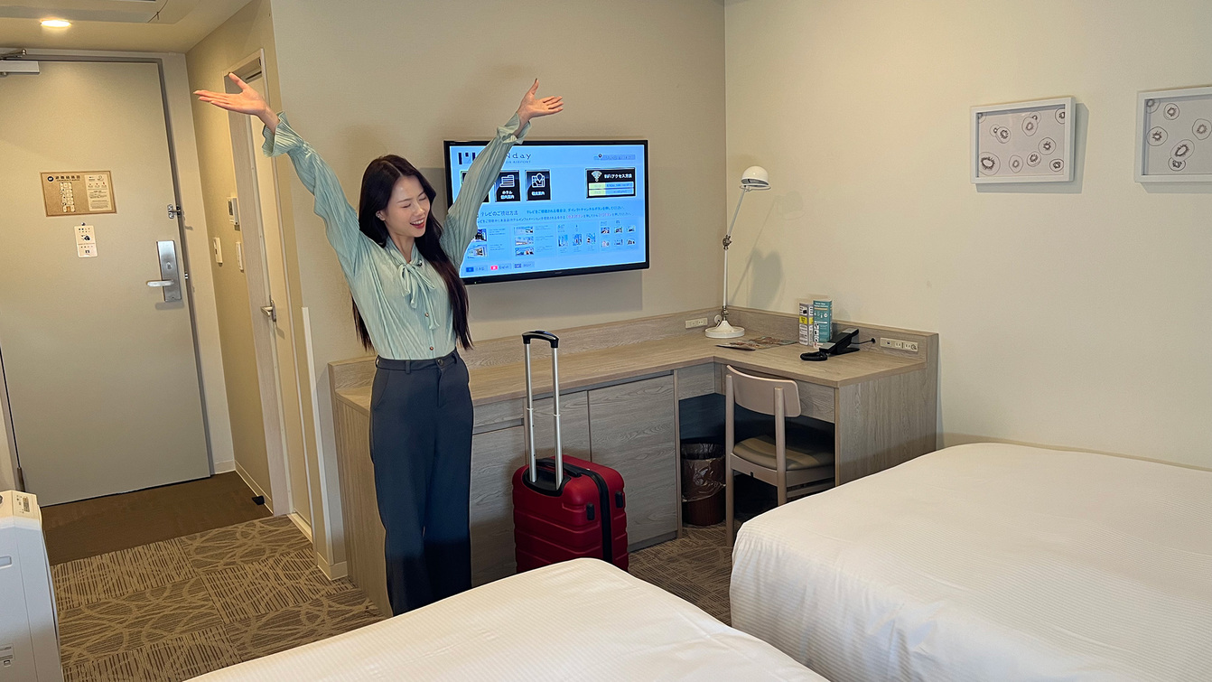 心地よい雰囲気の客室でゆっくりとお寛ぎください。