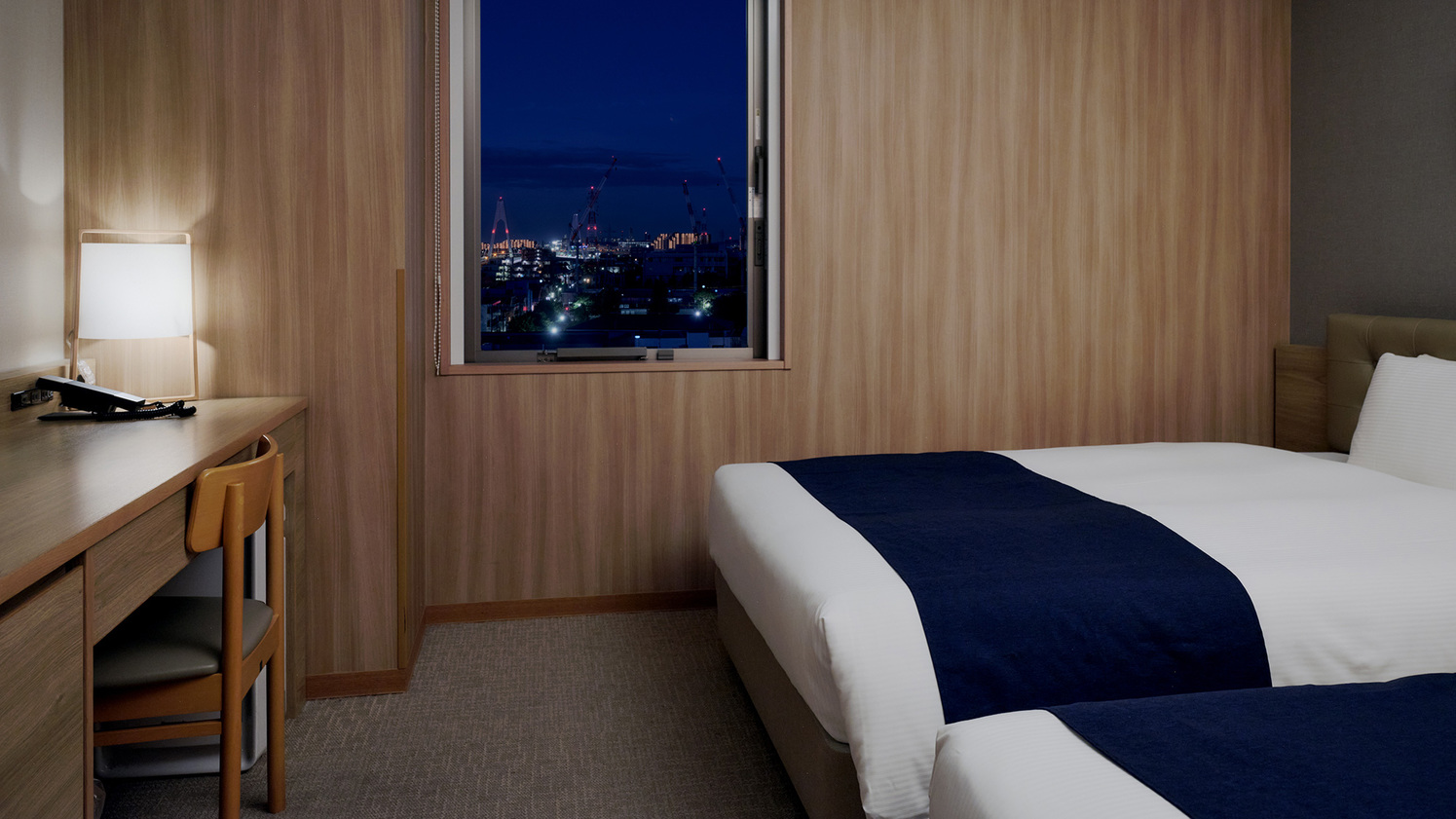 テ？ラックスツイン