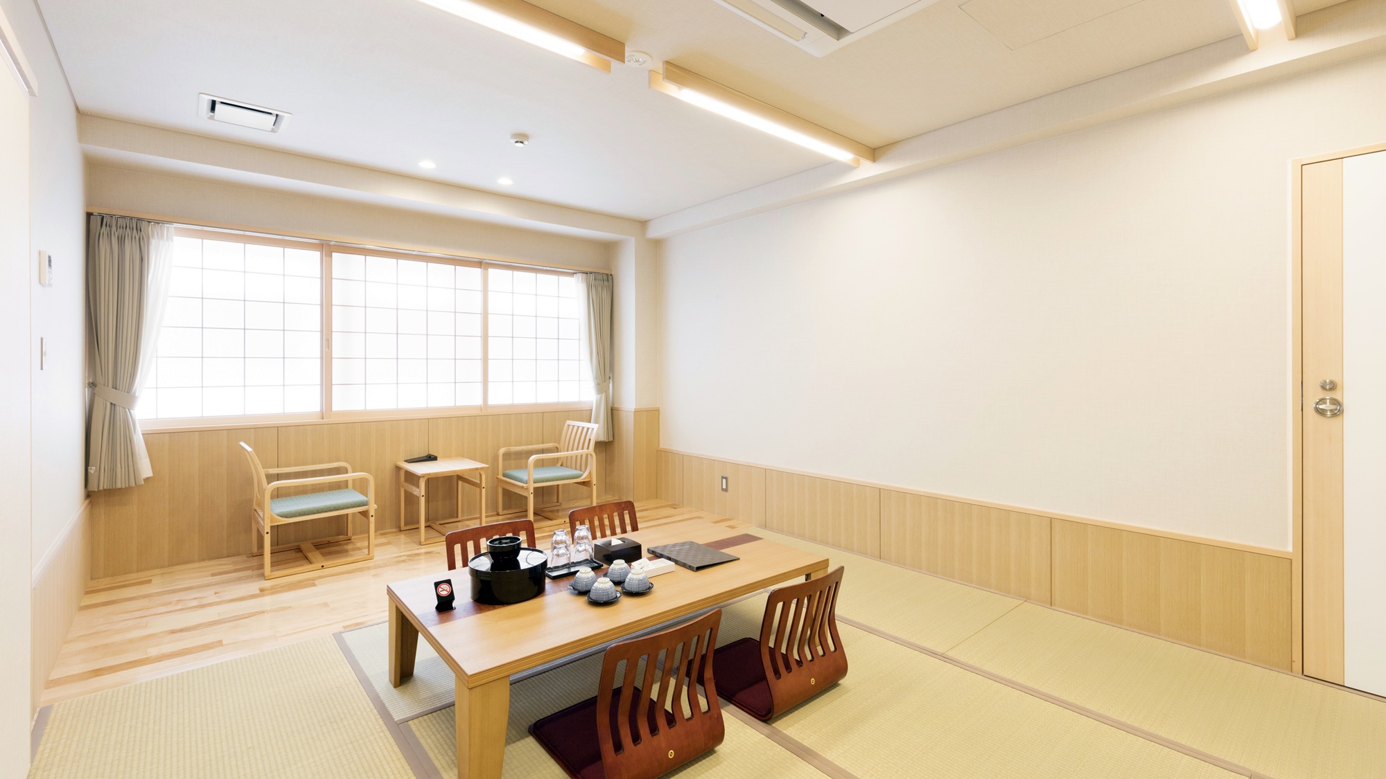 *【和室10畳】4名までご宿泊していただけます。ファミリー・グループでのご旅行におすすめです