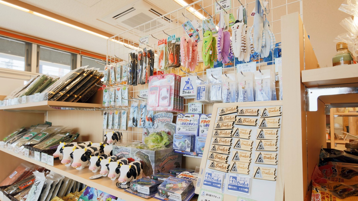 *【ショップあえーる(売店)】大空町の特産品や北海道の様々なお土産が並びます