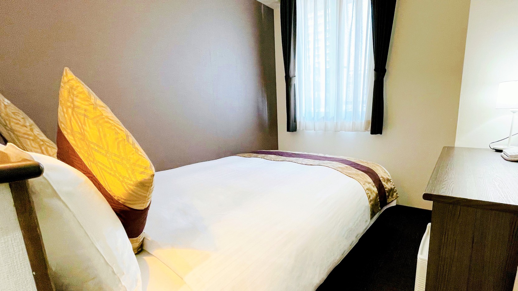 セミダブルルーム