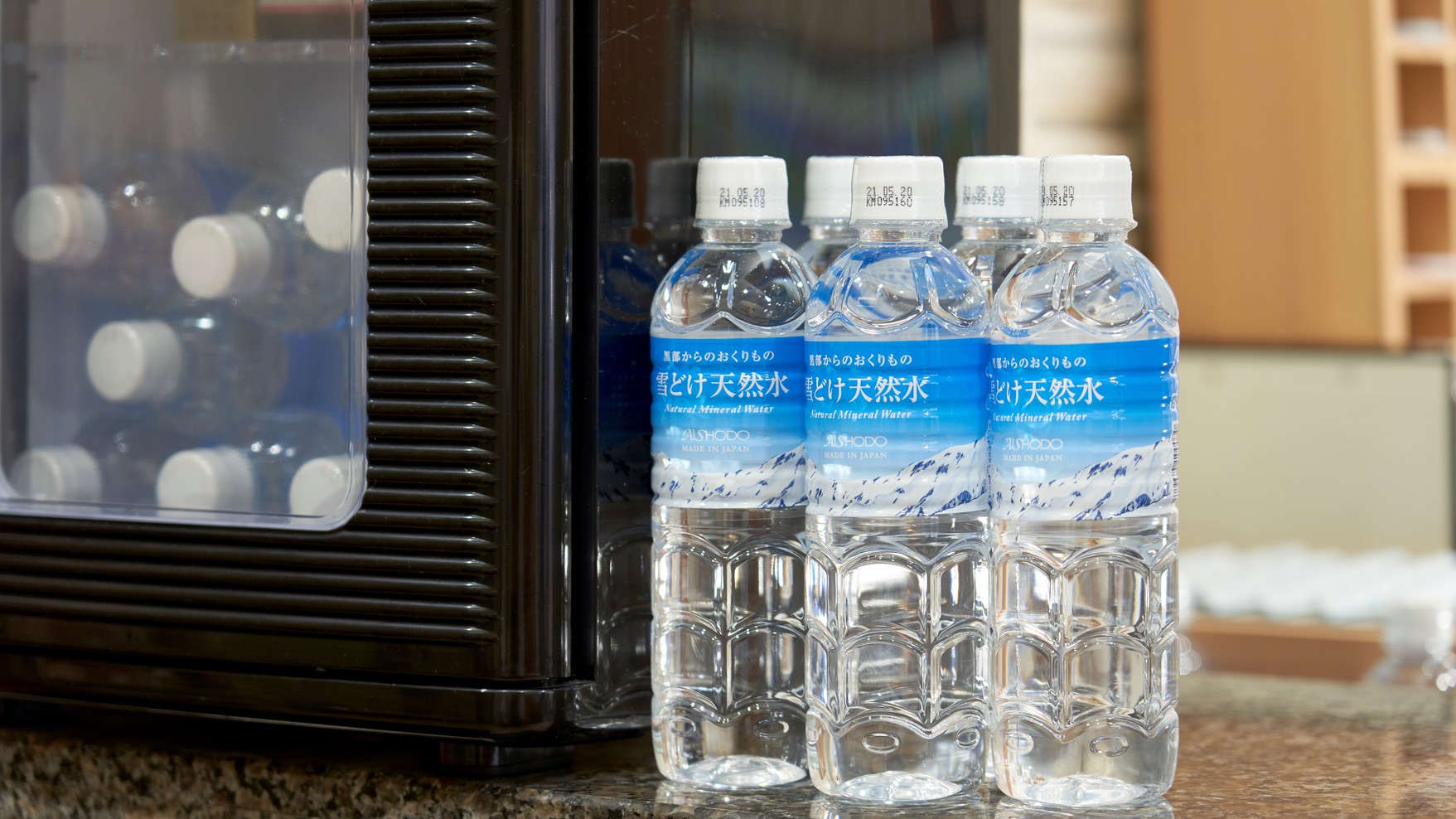 ミネラルウォーターを人数様分ウェルカムドリンクサービス♪