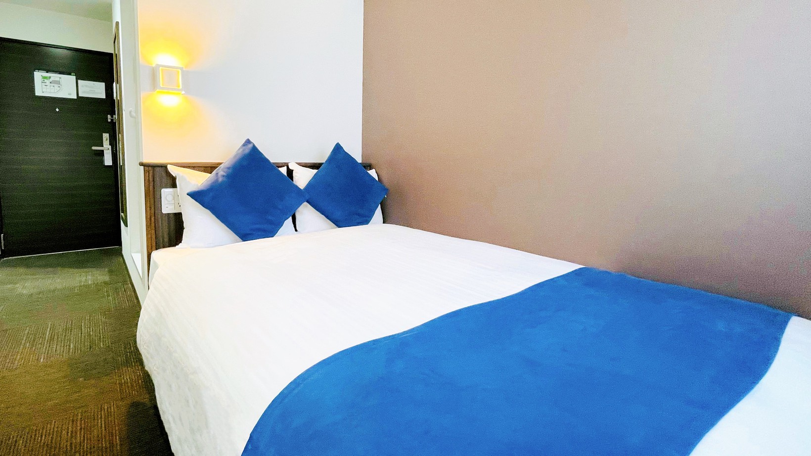 セミダブルルーム