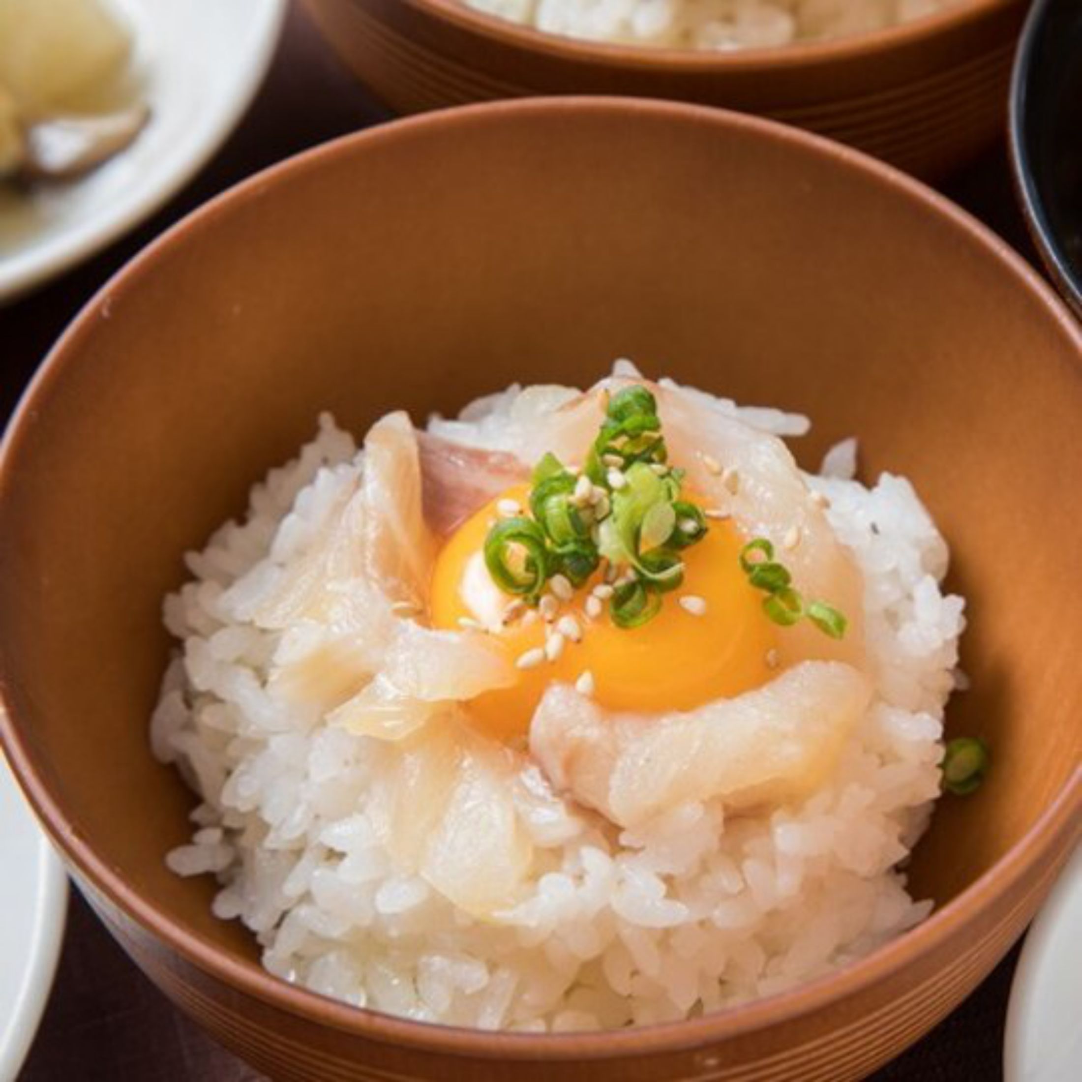 鯛めしは季節に応じて宇和島風か松山風を提供しております♪