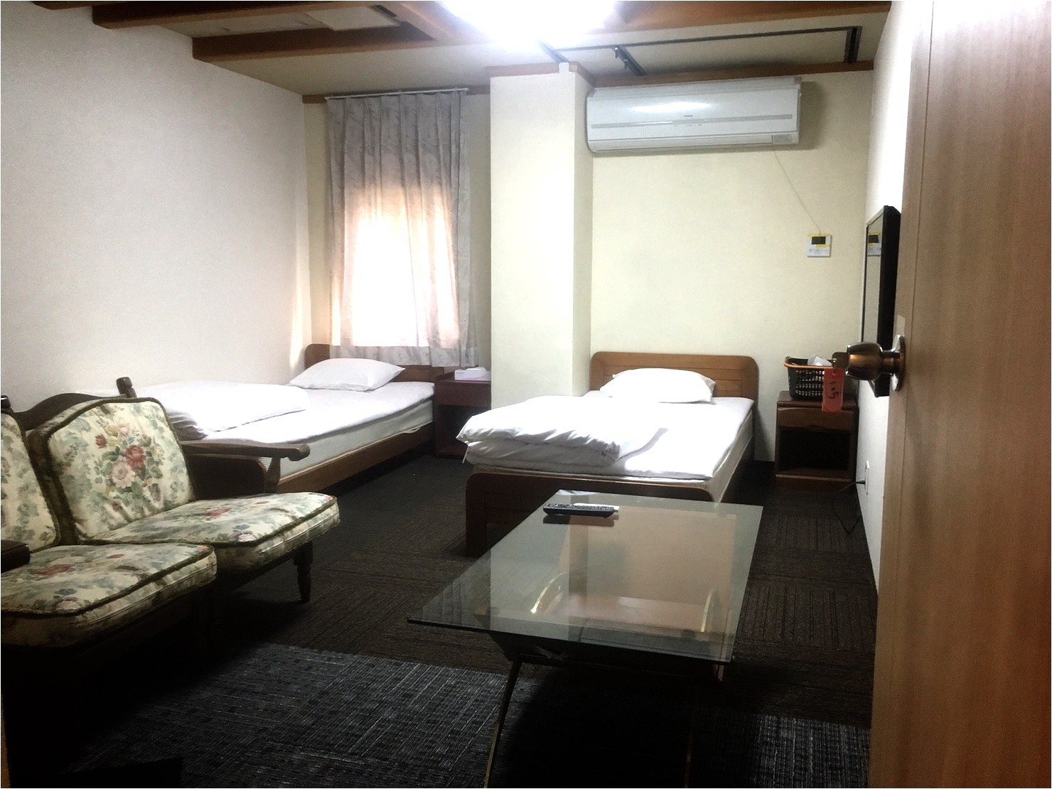 Hotel Kikuya (Yamagata) Ideally located in the Kaminoyama area, Hotel Kikuya promises a relaxing and wonderful visit. The property features a wide range of facilities to make your stay a pleasant experience. Service-minded s
