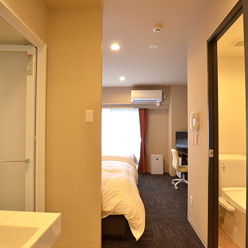 バスルームとトイレはセパレートタイプ