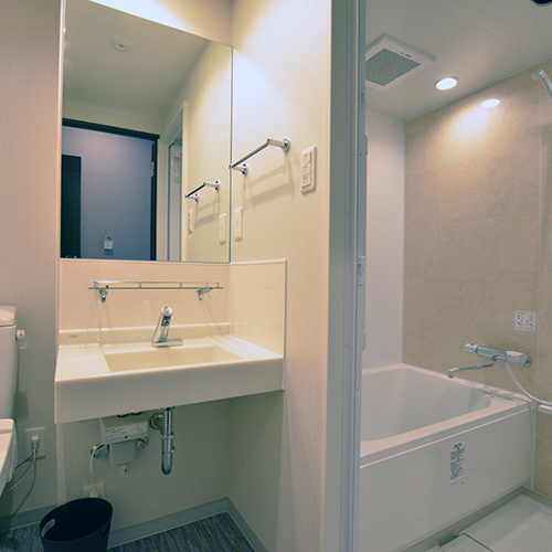 バスルームとトイレはセパレートタイプ