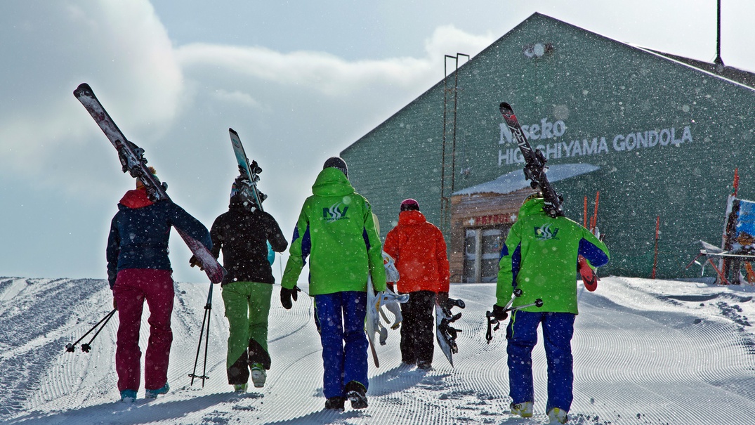 *[ニセコビレッジスキー場]冬の思い出はみんなで楽しくスキー&スノボで決まり♪