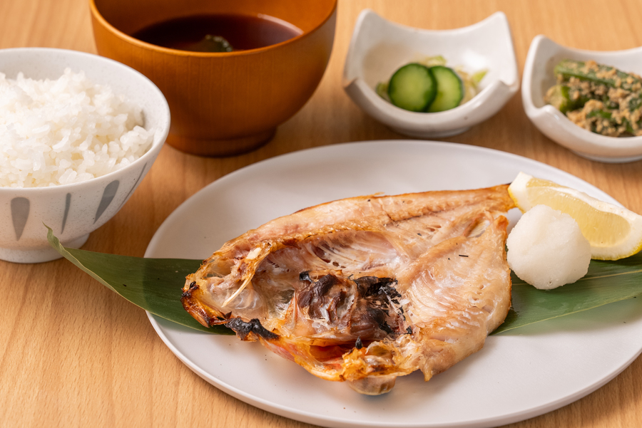 海鮮問屋まるかつの干物定食