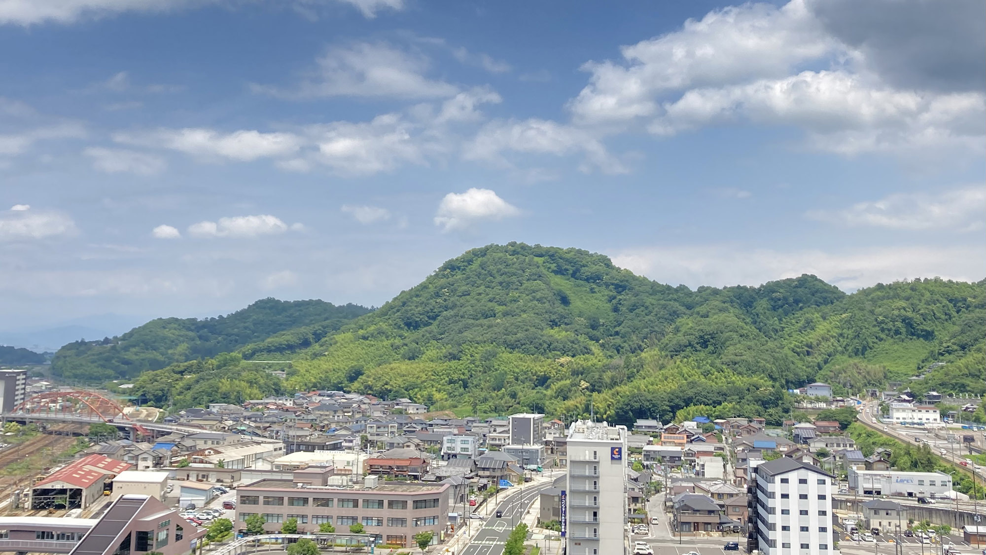 ホテルから見る佐和山城