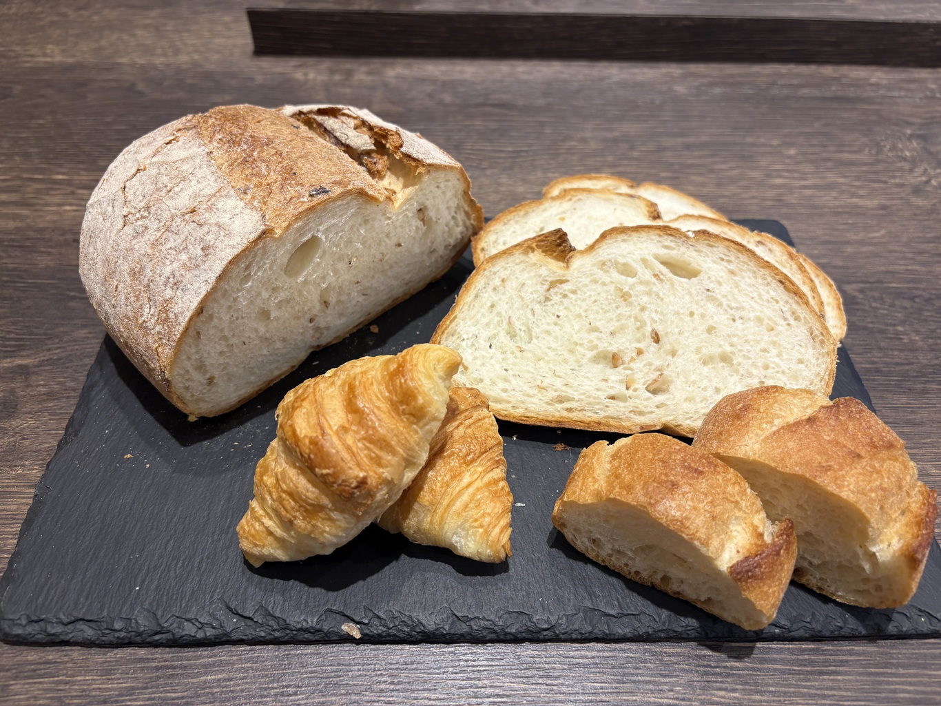 パン(ライ麦ブレッド・クロワッサン)