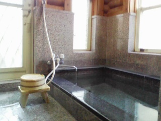 「柊」の内湯源泉掛け流しでご利用いただけます