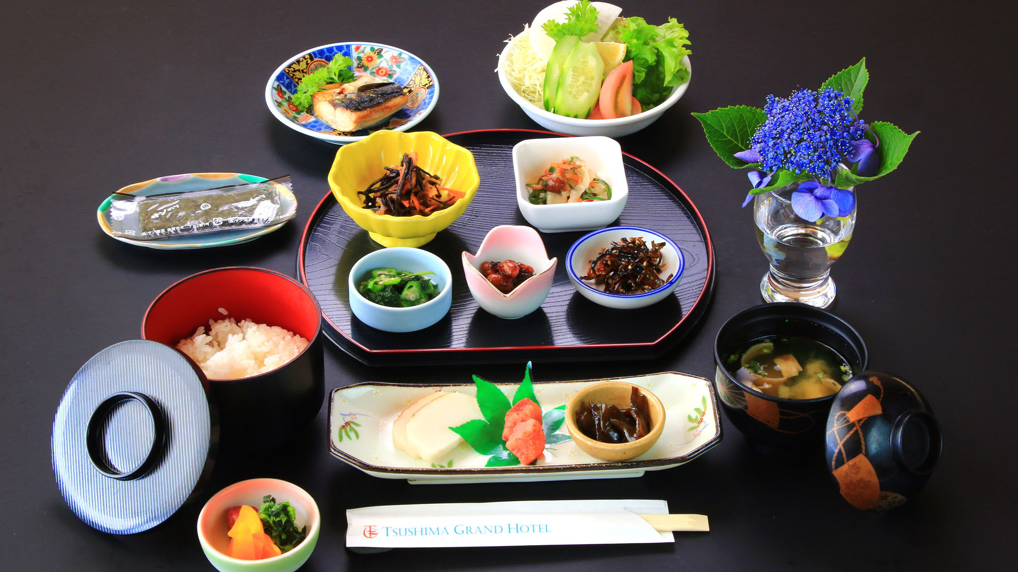 和食と洋食のメニューからお好きなほうをお選びください。