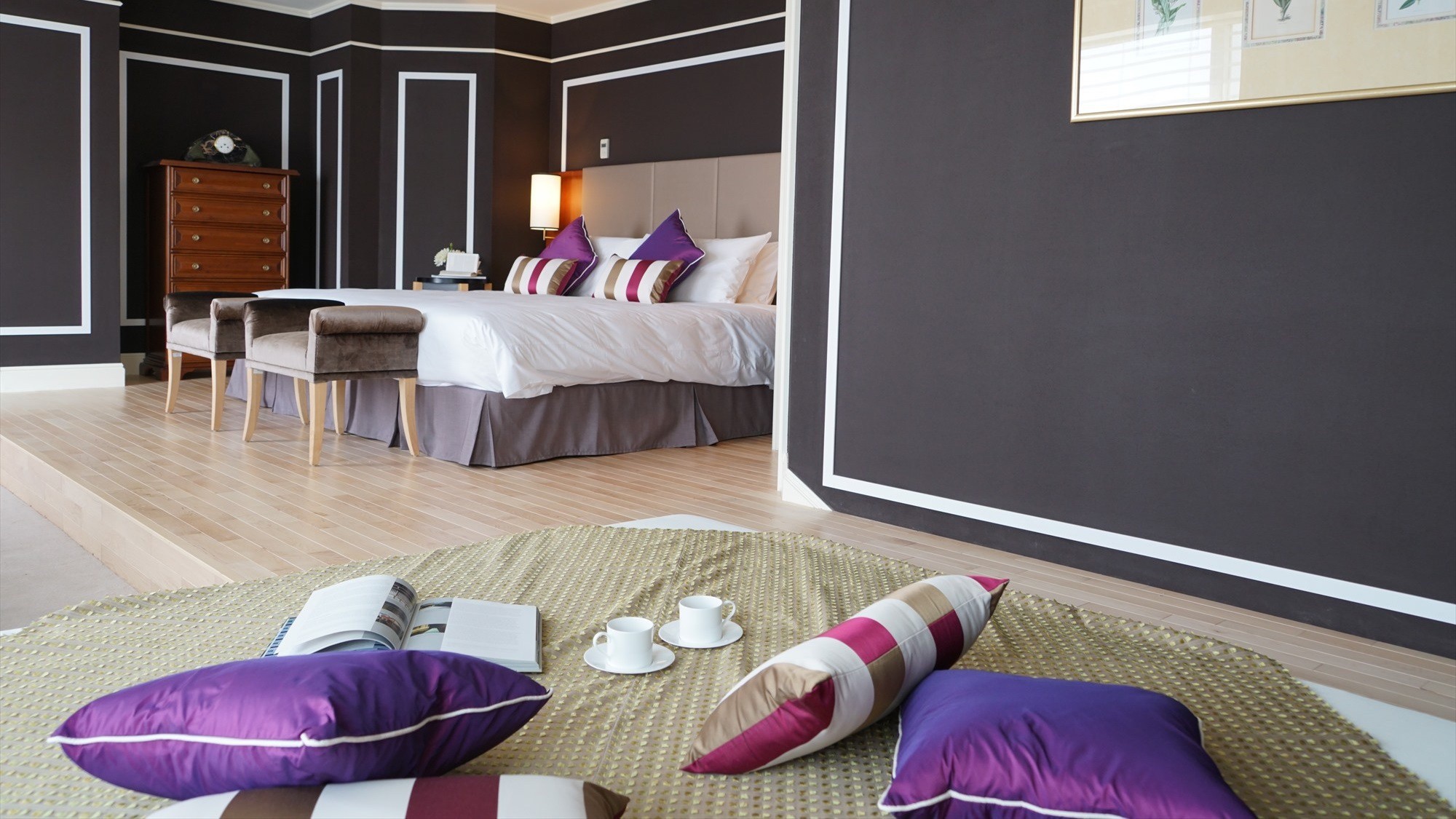 Royal Suite｜デザインを洗練させモダンな雰囲気で多くの方に愛される客室。