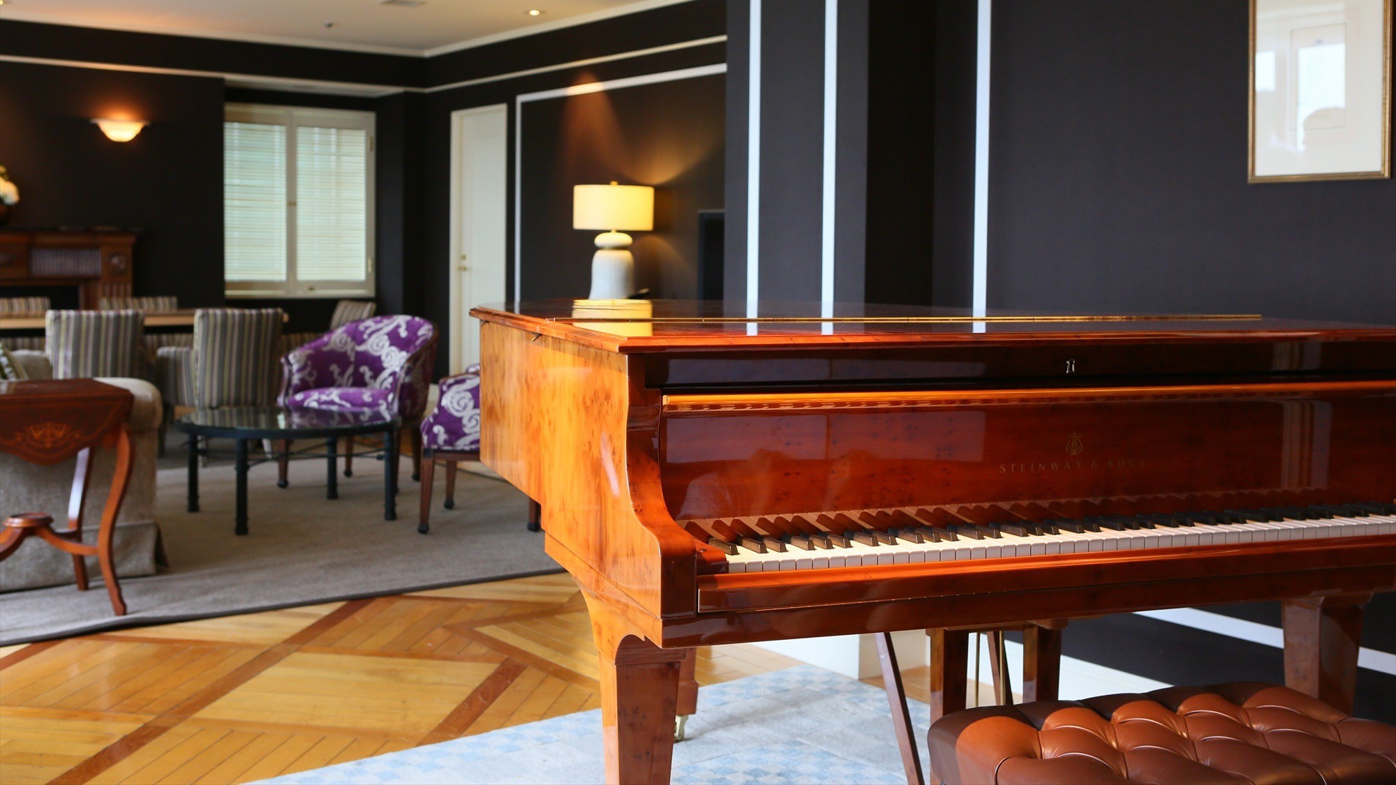 Royal Suite｜スタンウェイ&サンズのグランドピアノを配したプレミアムな1室。
