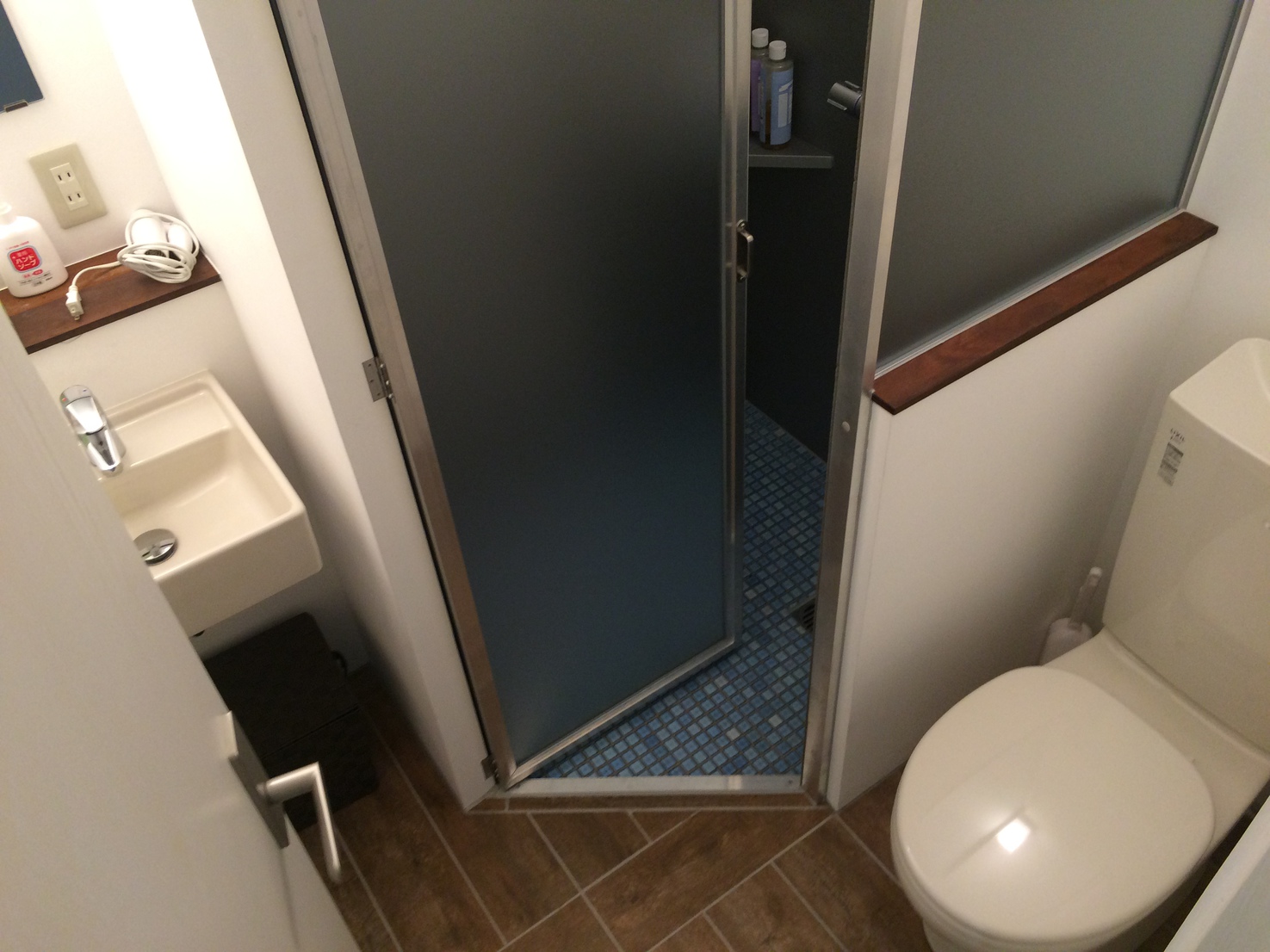 マーカー部屋内トイレ／シャワー室
