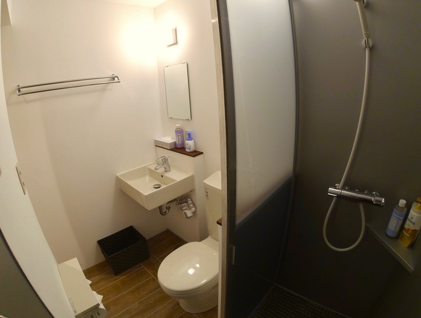 オオシマ専用室外トイレ／シャワー室