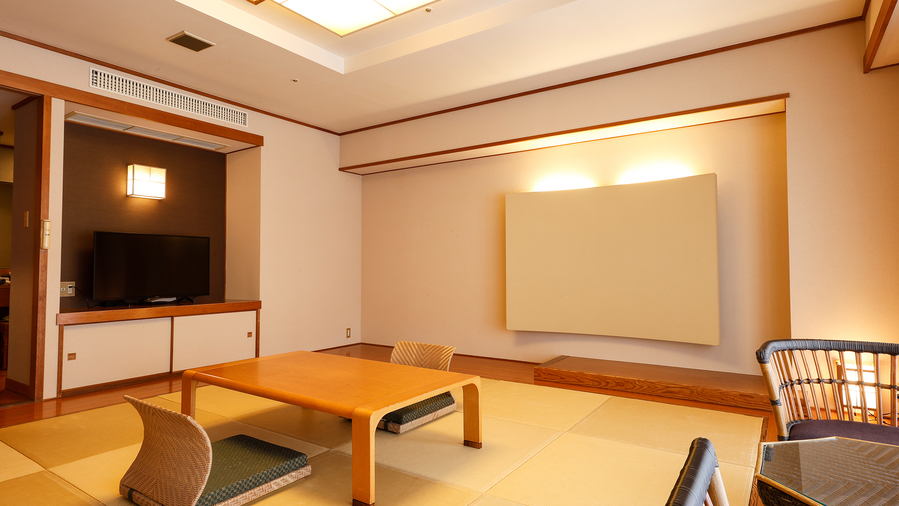 【本館】琉球畳和室〜シンプルかつモダンな琉球畳をあしらったお部屋