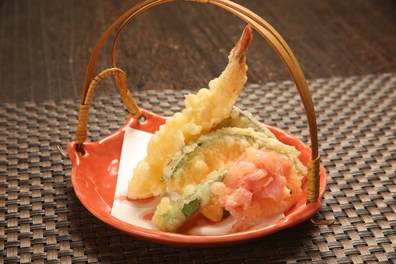 地元の食材を使った天麩羅