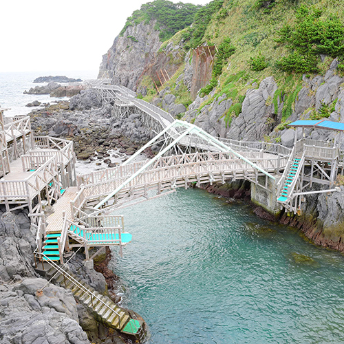 *【海水浴場】赤崎遊歩道。飛び込みやシュノーケリングを満喫