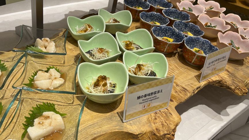 【和食】季節に合わせた料理を小鉢でご用意しています