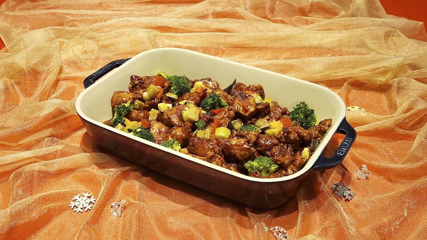 【冬限定日替わりおかず〜2/28】ジューシーなからあげにバルサミコソースをあわせた満足感ある一品