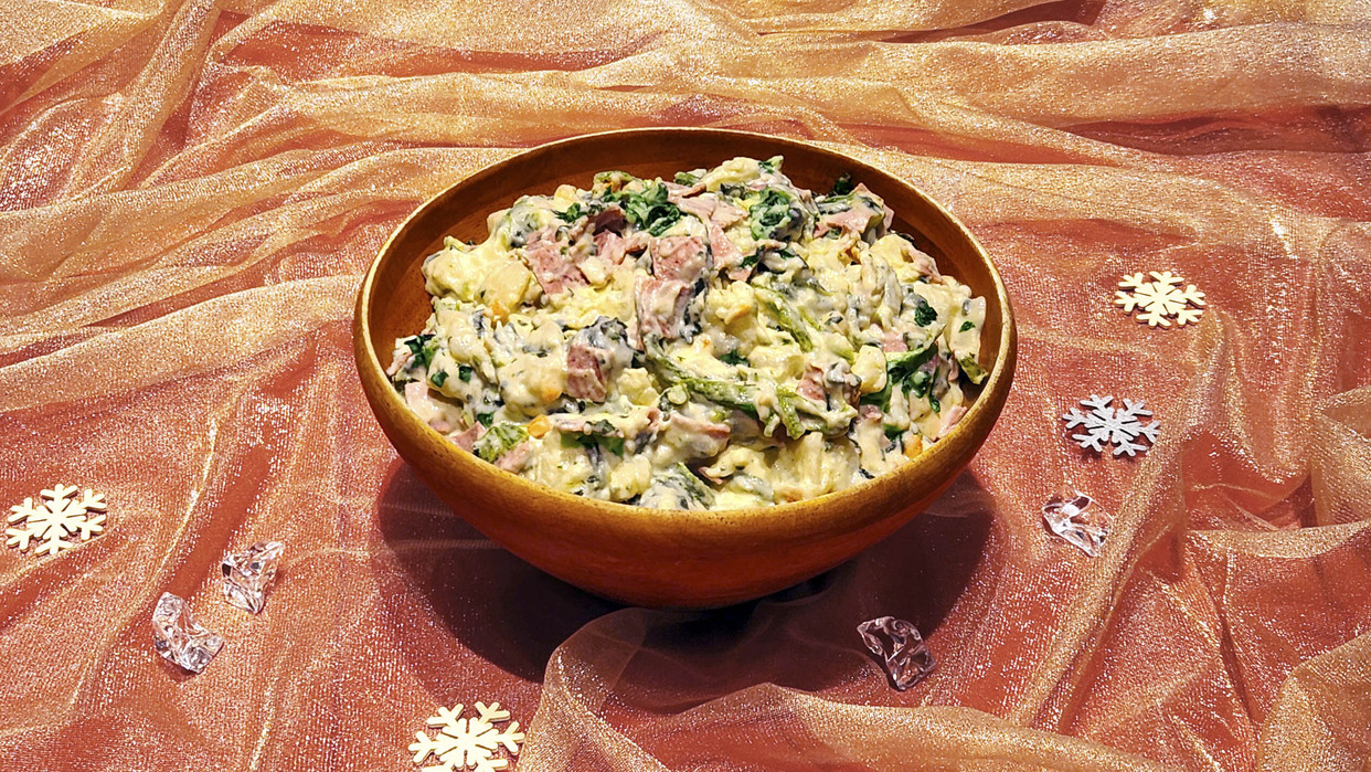 【冬限定日替わリサラダ〜2/28】冬が旬のほうれん草とハムをあわせた、満足感のたっぷりのサラダ