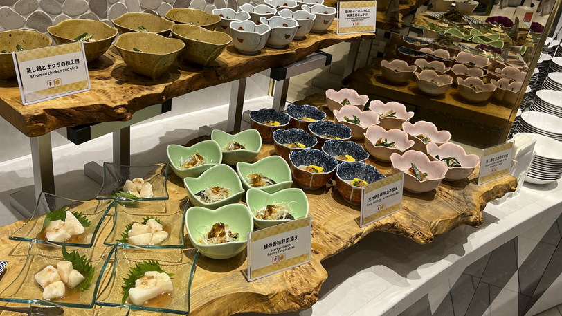【和食】季節に合わせた料理を小鉢でご用意しています