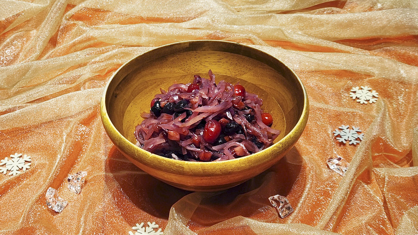 【冬限定日替わりサラダ〜2/28】ミックスベリーの酸味とパパイヤがマッチした色鮮やかな一品