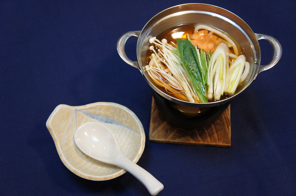 朝食の一品野菜とうどん鍋