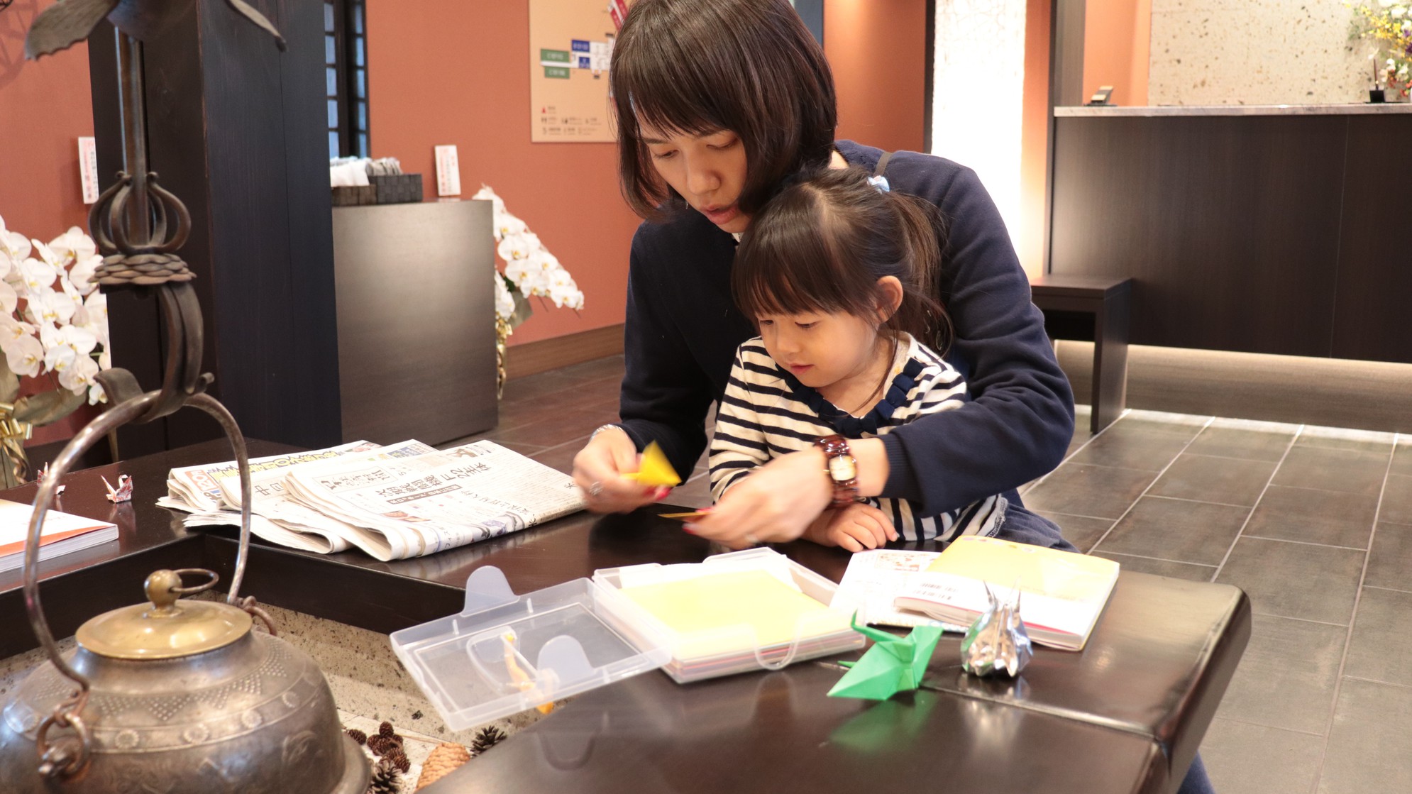 ロビーにはお子様もお愉しみいただける折り紙をご用意しております