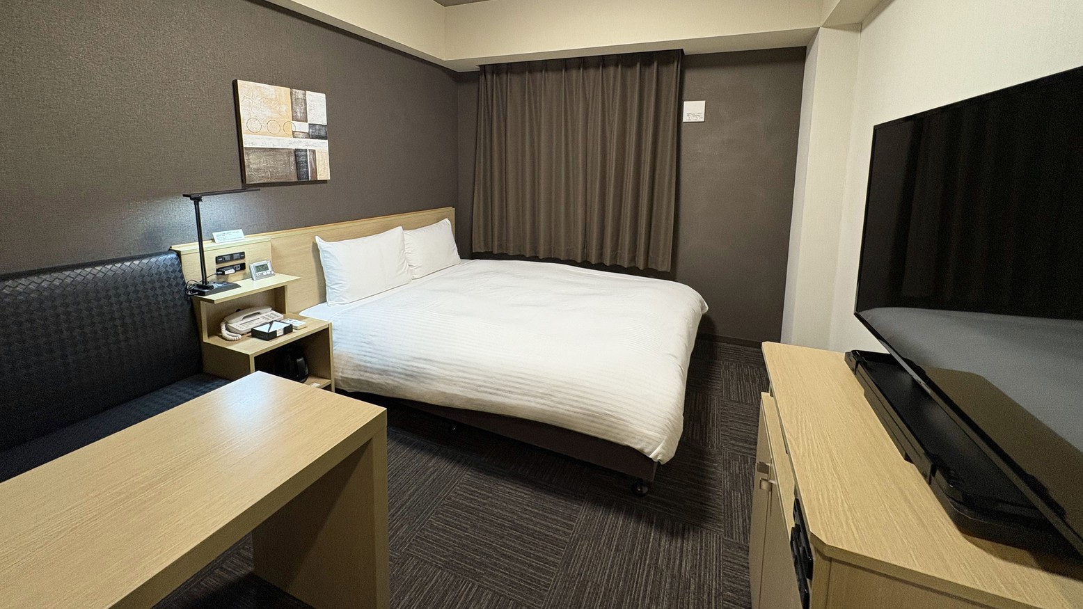 スタンダードダブルルーム1