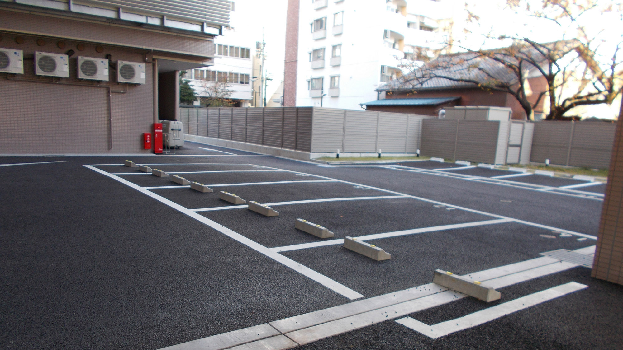 平地の駐車場