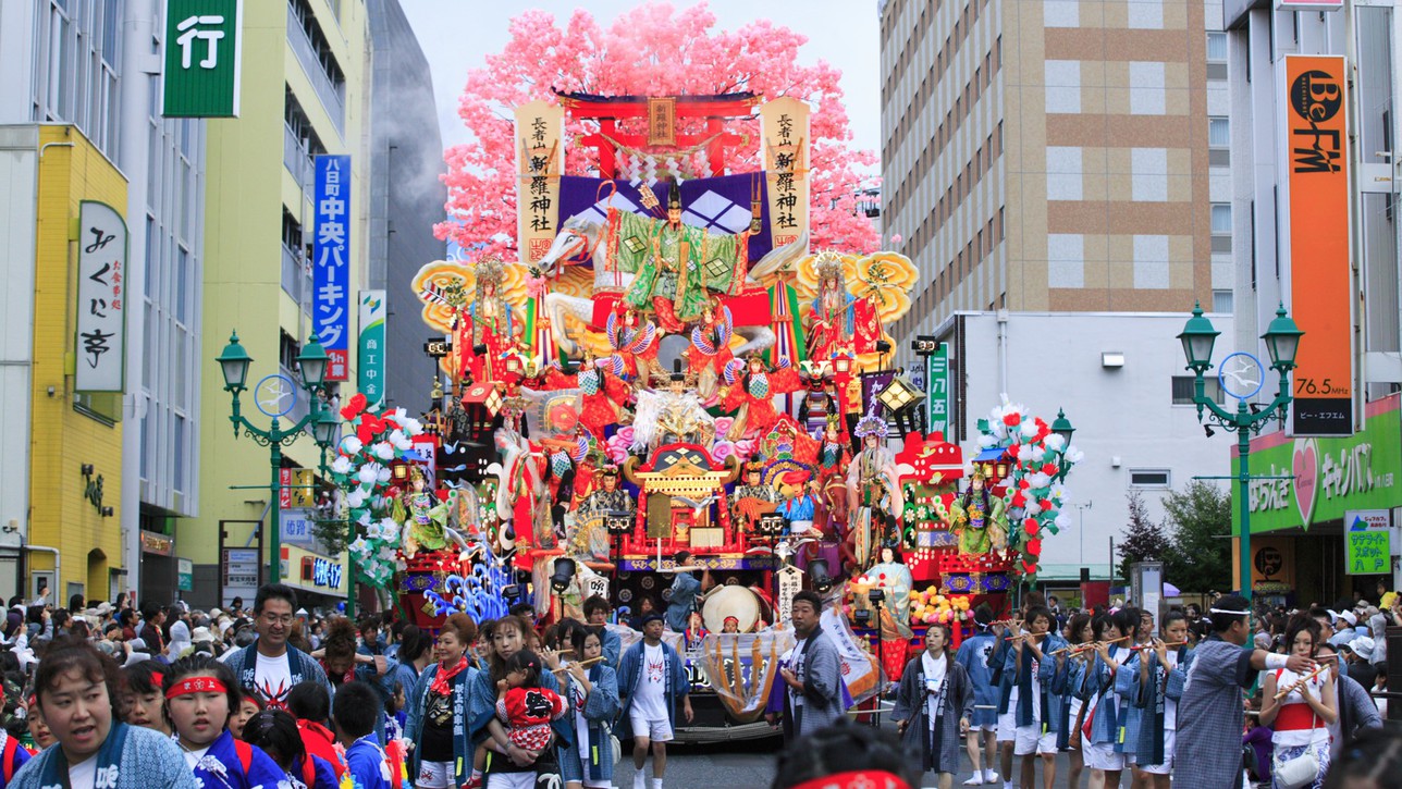 八戸三社大祭