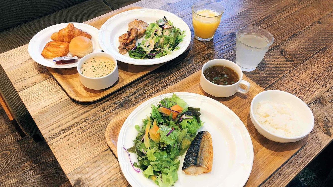 朝食