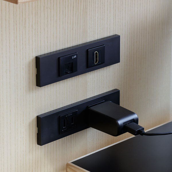 HDMIケーブルで接続してTVをPCのモニターに