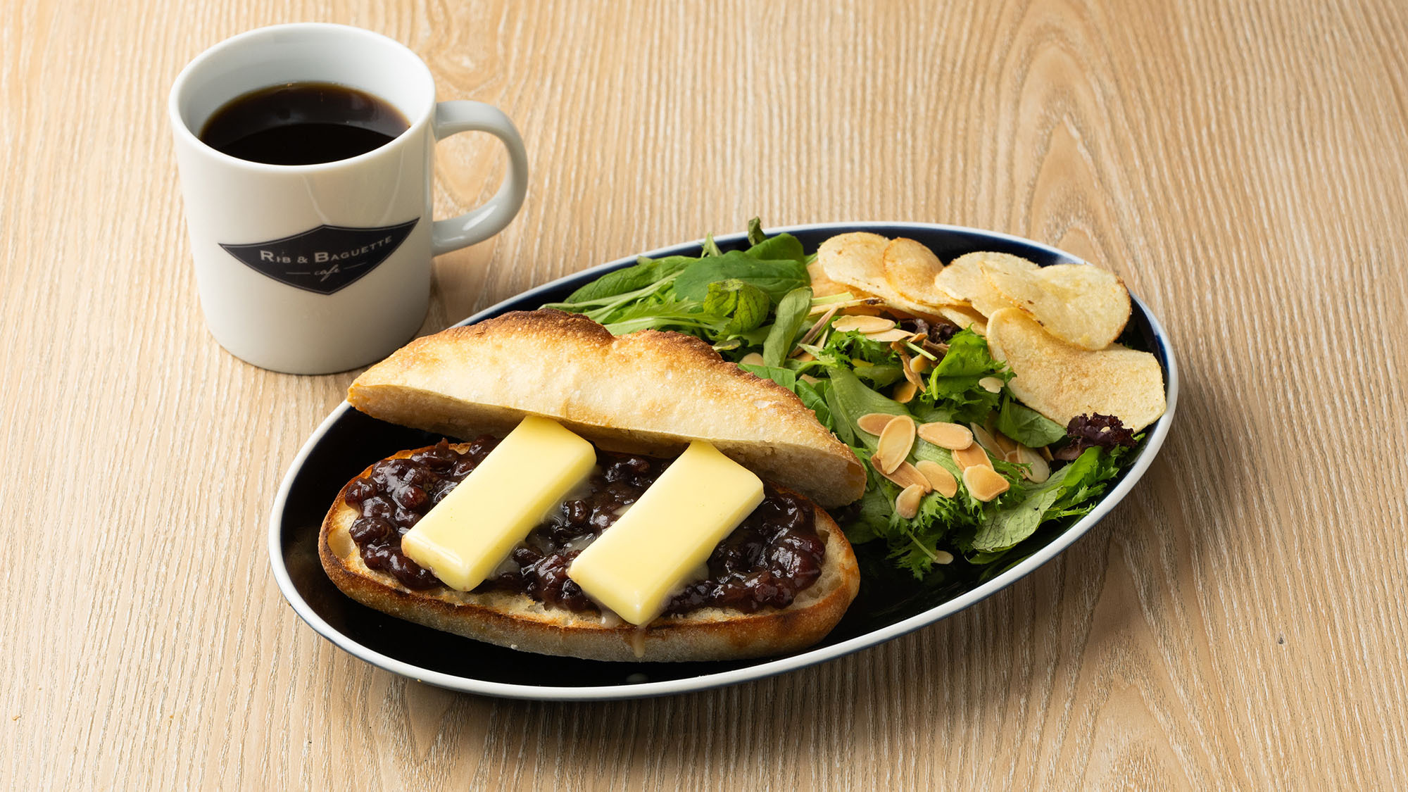 【宿泊者限定】朝食サンドウィッチセット（チップス・サラダ・ドリンク付）小倉バター