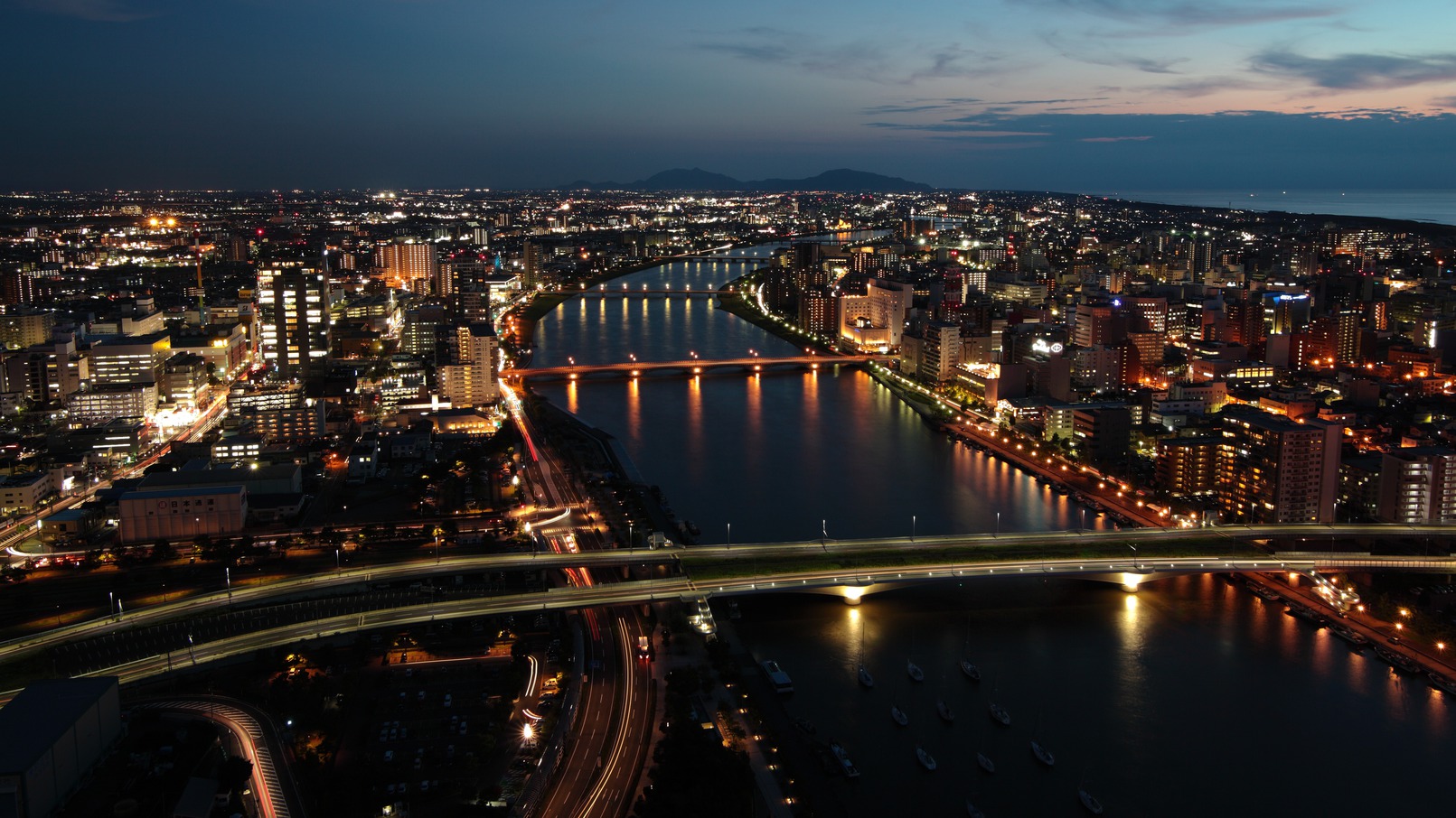 萬代橋側夜景