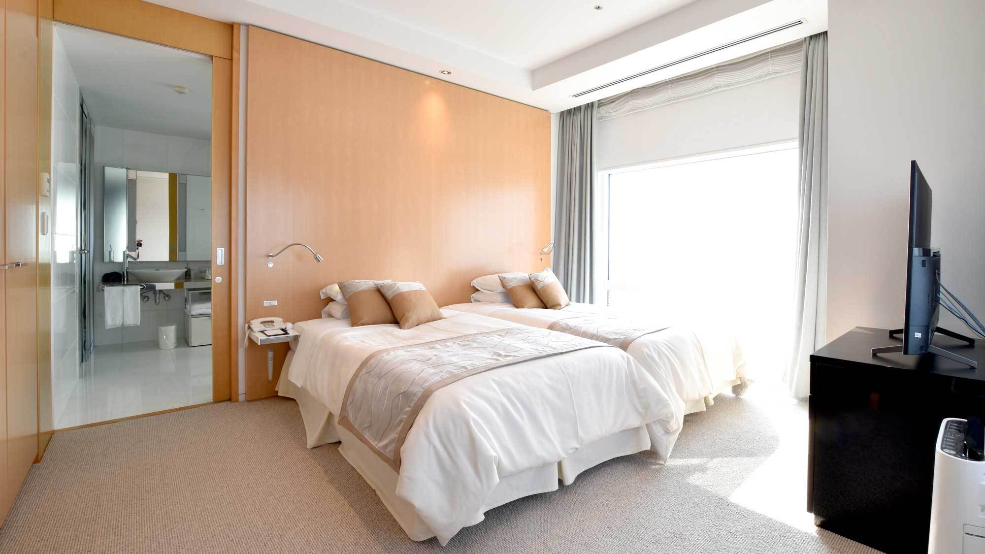 【エグゼクティブスイート】昼の室内4