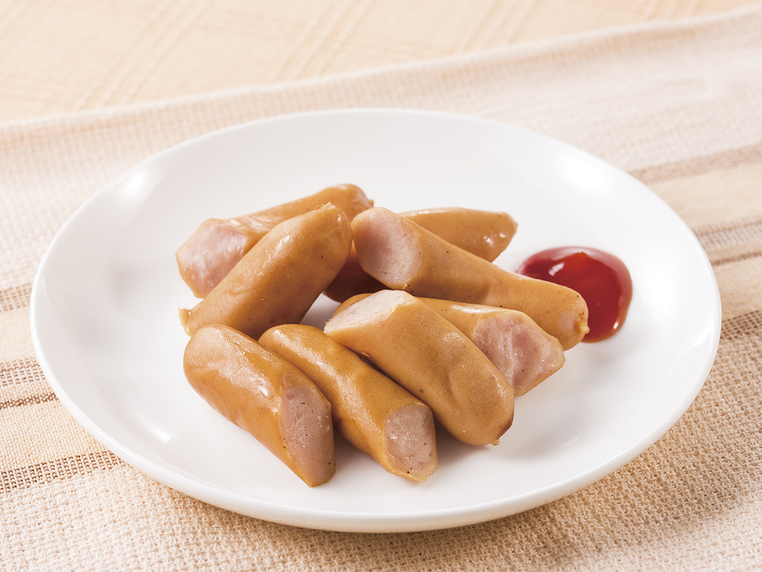 プリプリ食感と旨みたっぷりのソーセージ。 お好みでケチャップをつけてお召し上がりください。