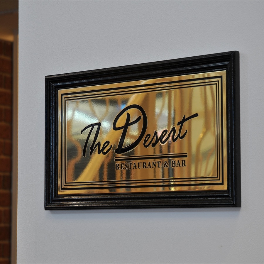 レストラン「THE DESERT」