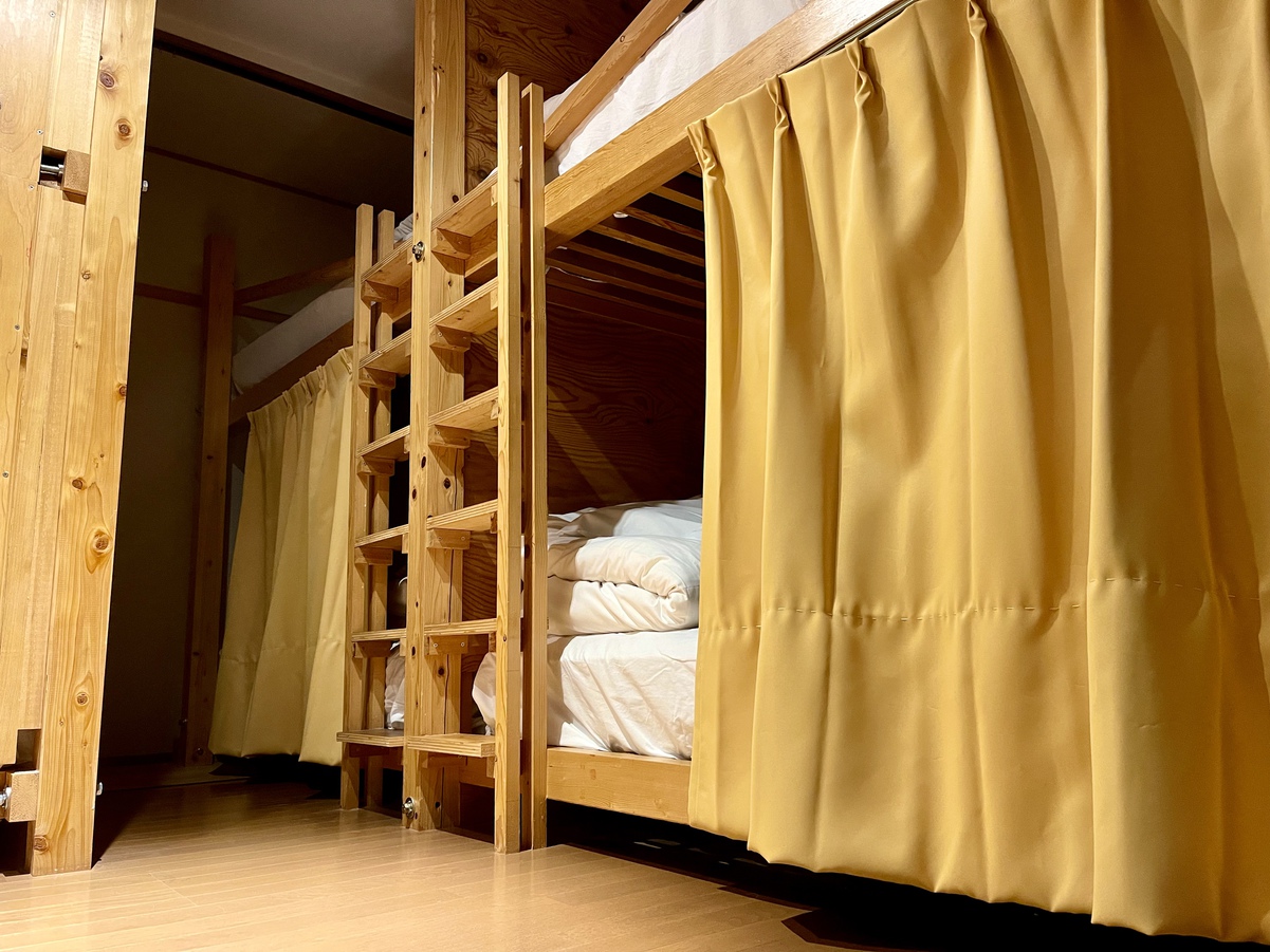 男性専用ドミトリー（相部屋）