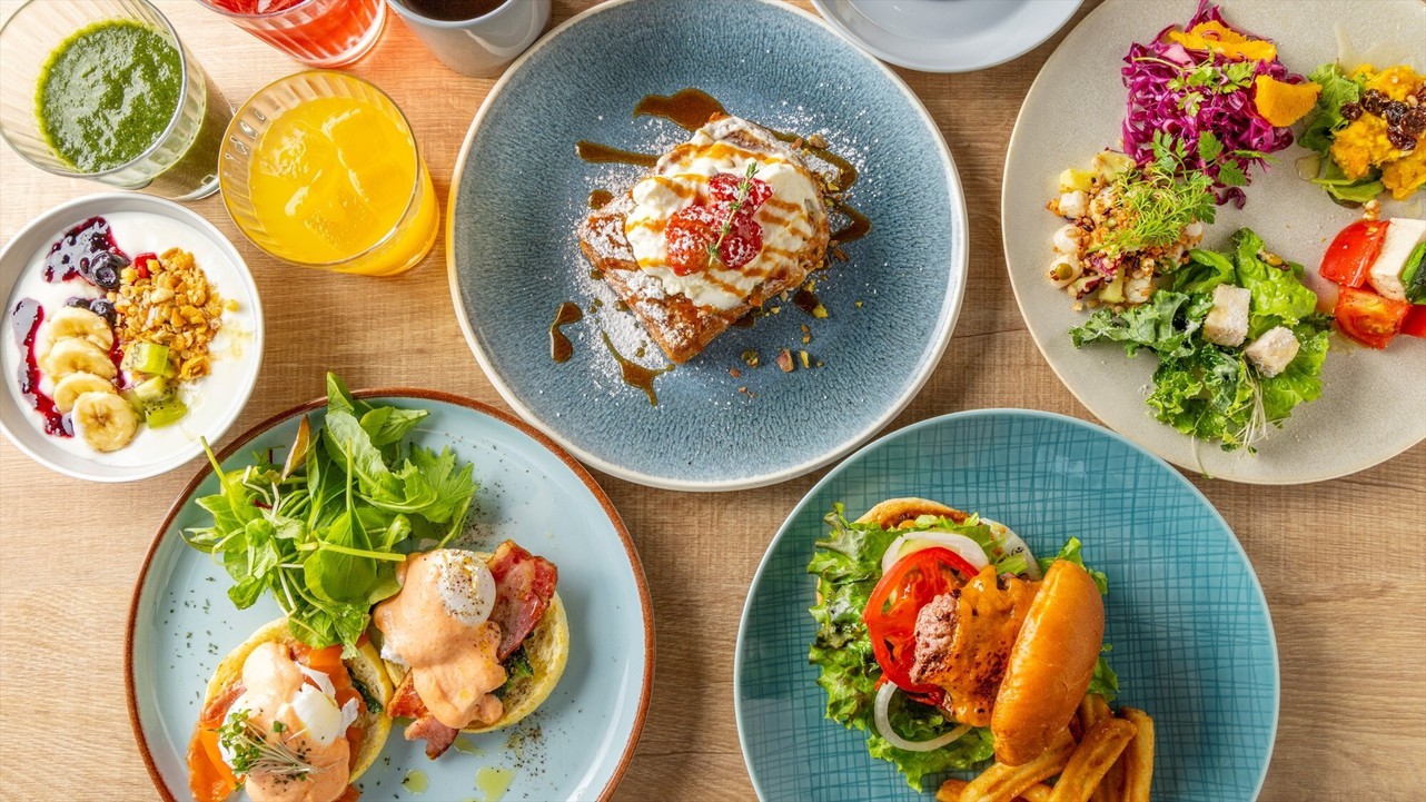 【ブレックファースト】九州の食材を使用した選べる3種類のメインプレート＋ハーフビュッフェにてご提供