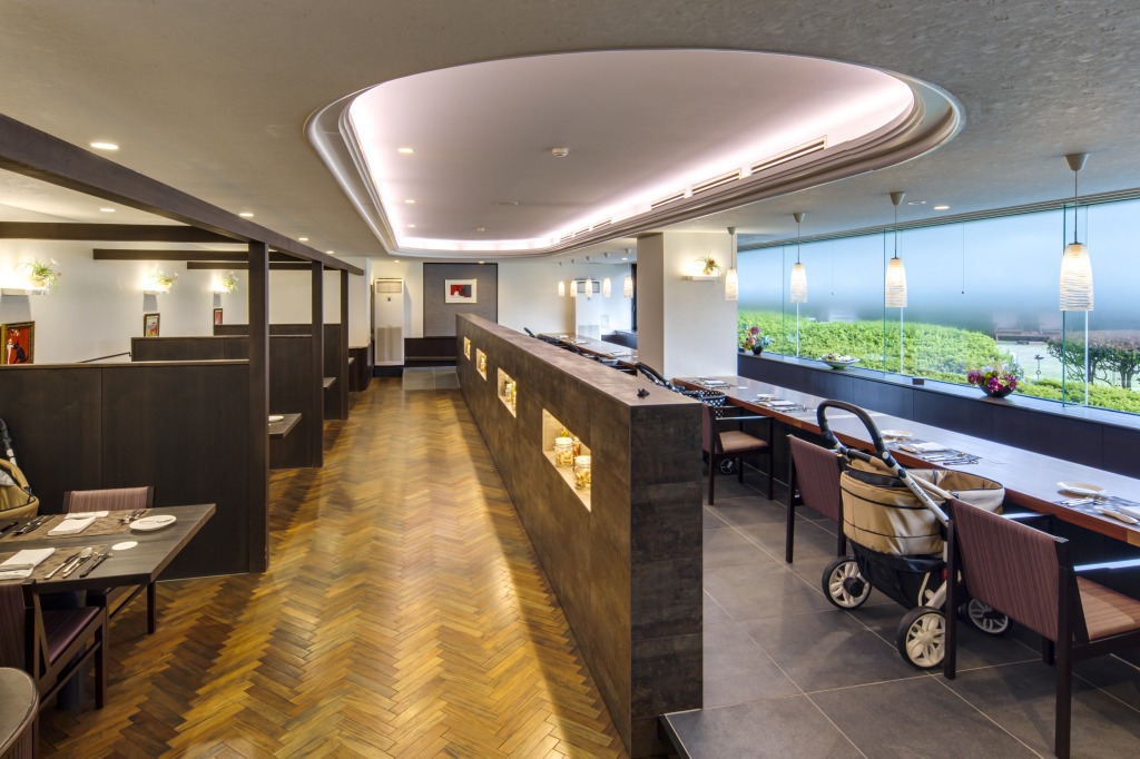 ダイニングルシアン