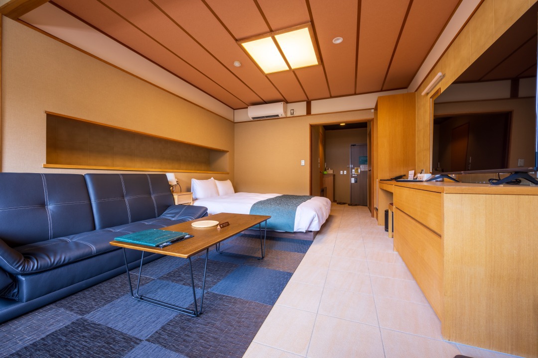 ダブルルーム28㎡（1名〜3名定員）