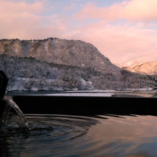 露天風呂付き客室「せせらぎ」露天風呂夕景