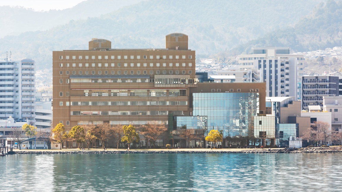 お目覚めは、琵琶湖の穏やかな景色とともに。