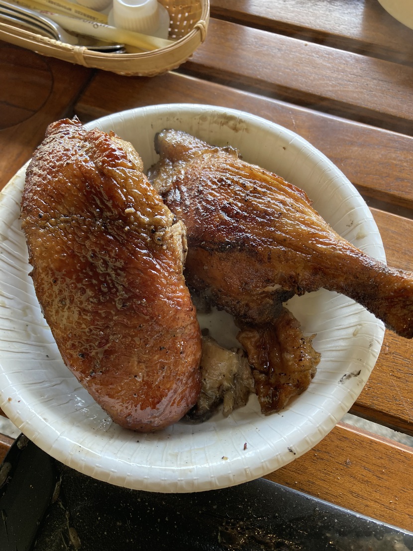 ビア缶チキン切り分け