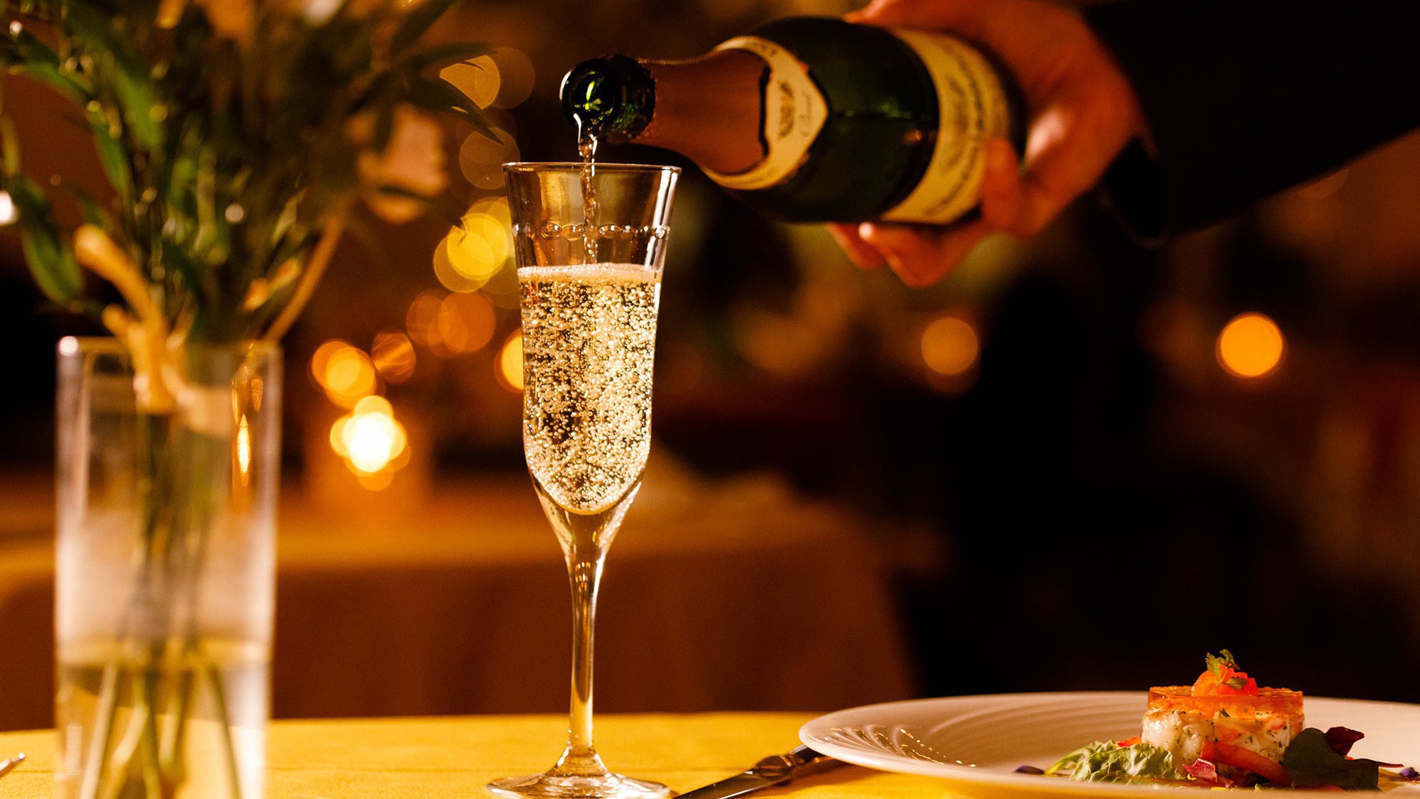 フレンチの匠が手掛ける、信州の贅を尽くした一皿。ここでしか味わえない逸品をご提供