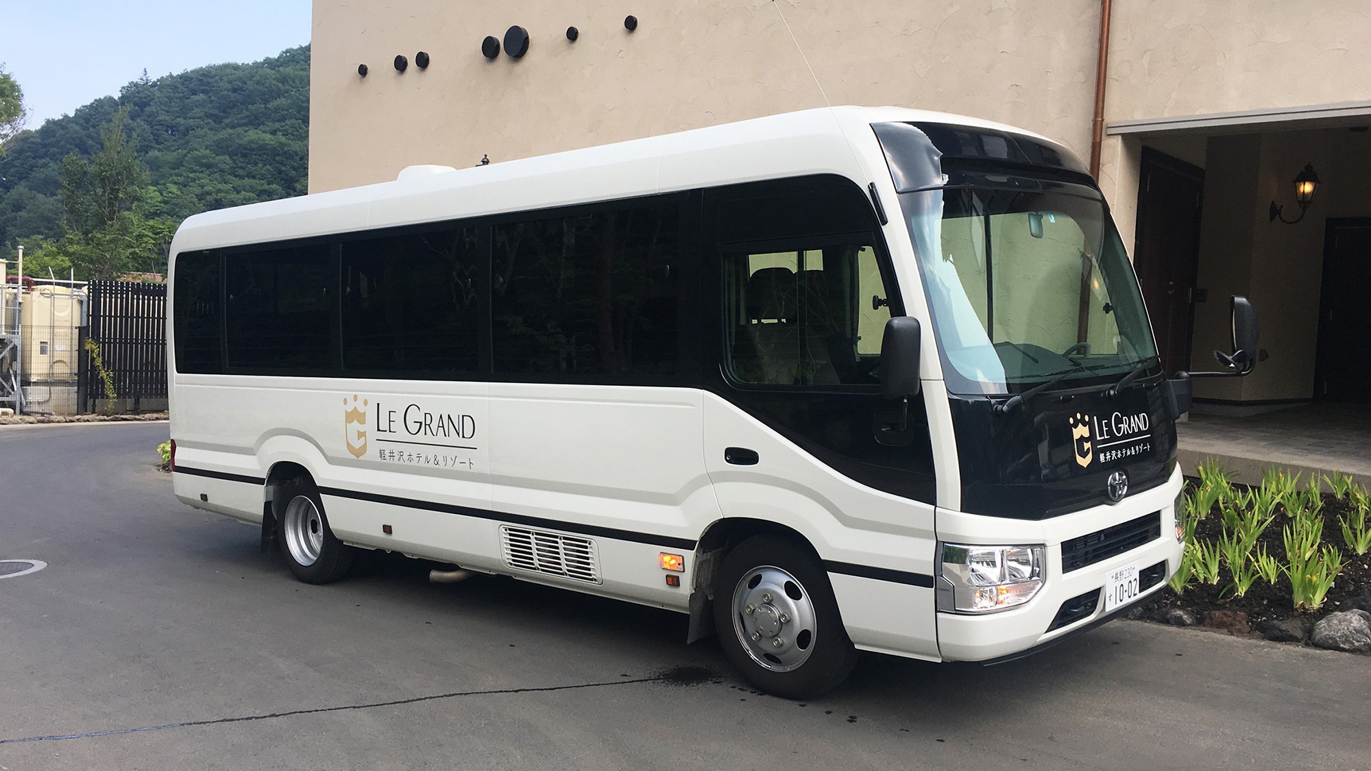 無料シャトルバス／軽井沢駅南口−ホテル間にて運行（所要時間約15分）